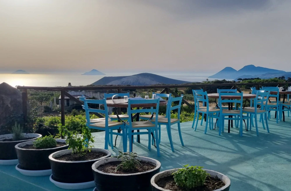 Malvasia IGP Terre Siciliane 2022 Donna Allo Specchio - Soffio Sulle Isole